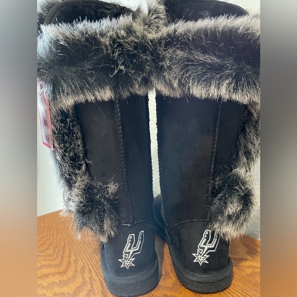 New Faux Fur San Antonio Spurs Bling Black Boots Size 7 - Picture 9 of 13